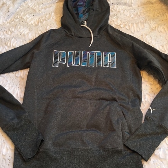 Puma Tops - 🌶 NWOT Puma sweatshirt Sz M